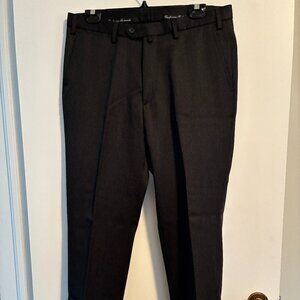 Pants. Via Grancitello Uomo Italian !00% pure virgin wool. Natural stretch. Navy